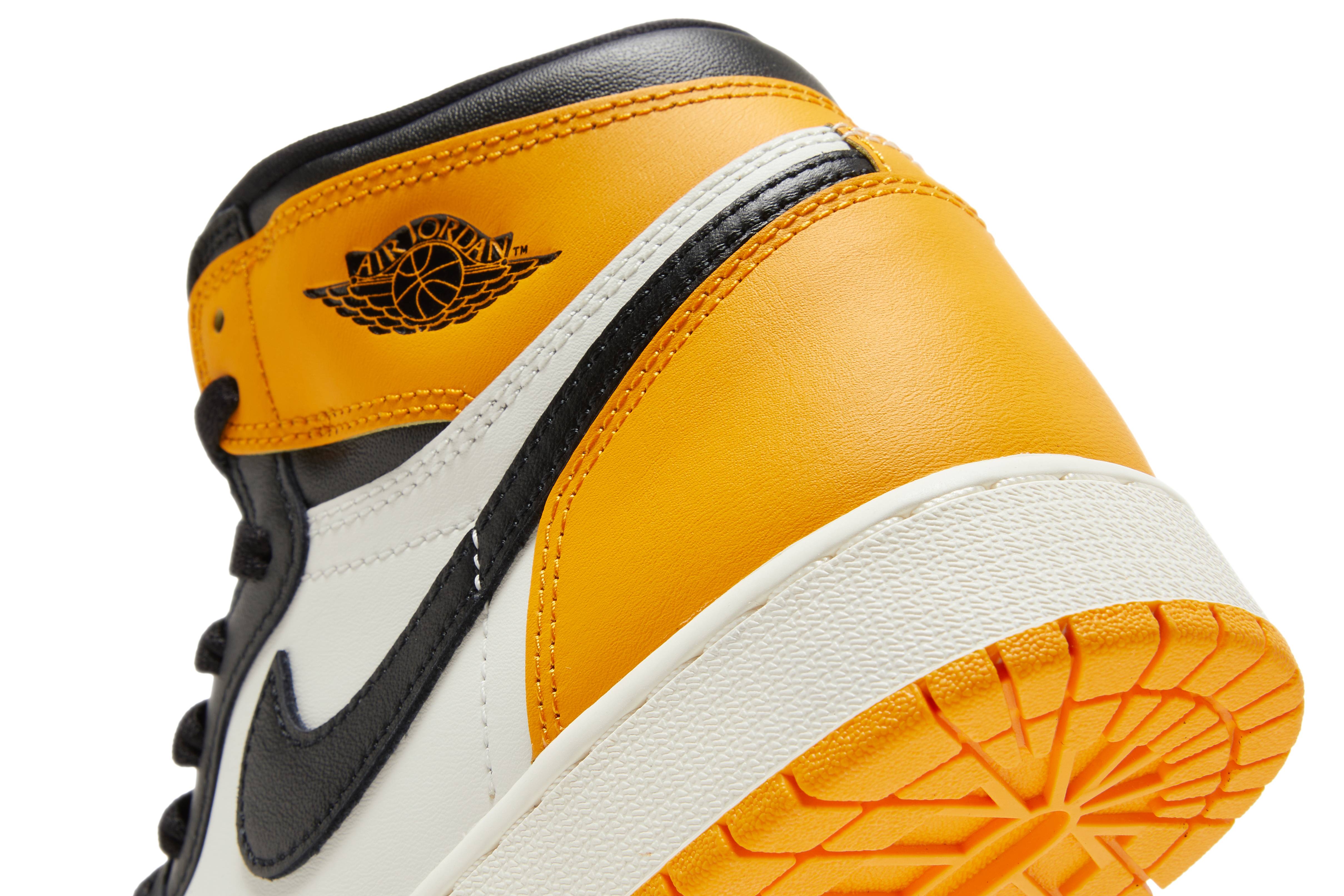 AIR JORDAN 1 RETRO HIGH OG ‘YELLOW TOE’