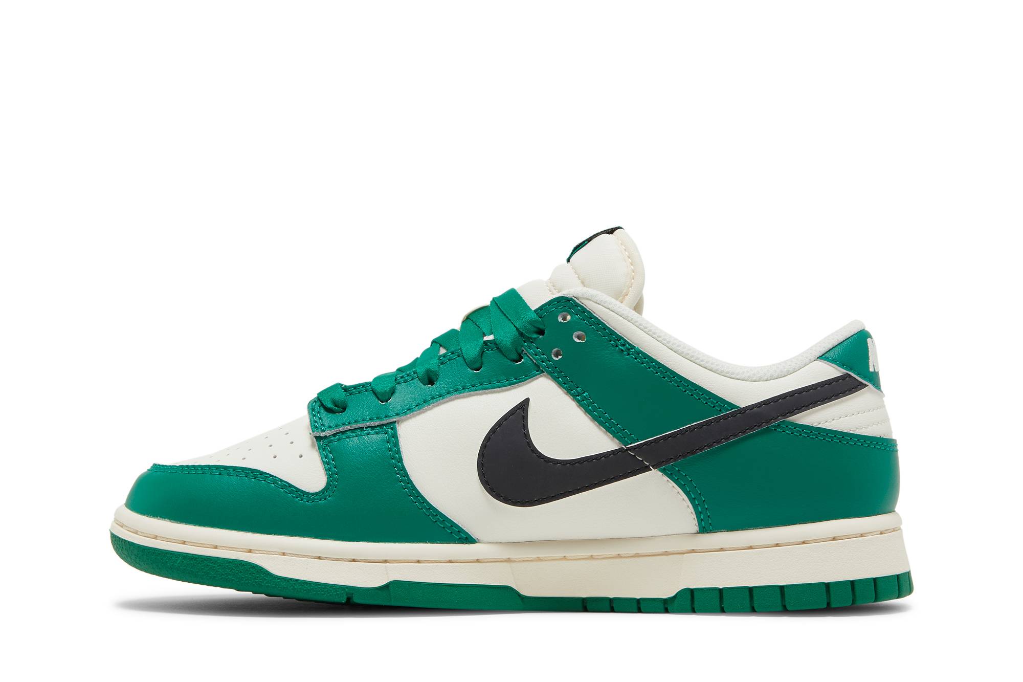 NIKE DUNK LOW SE ‘LOTTERY’