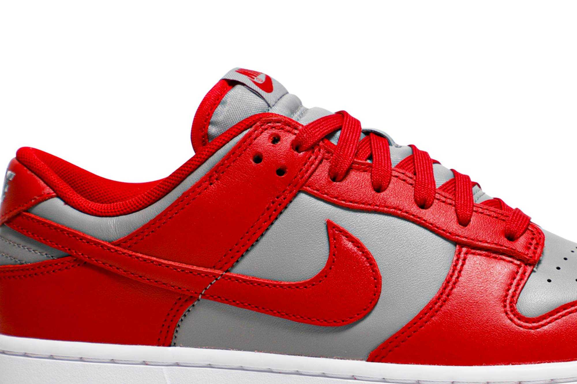 NIKE DUNK LOW SP ‘UNLV’