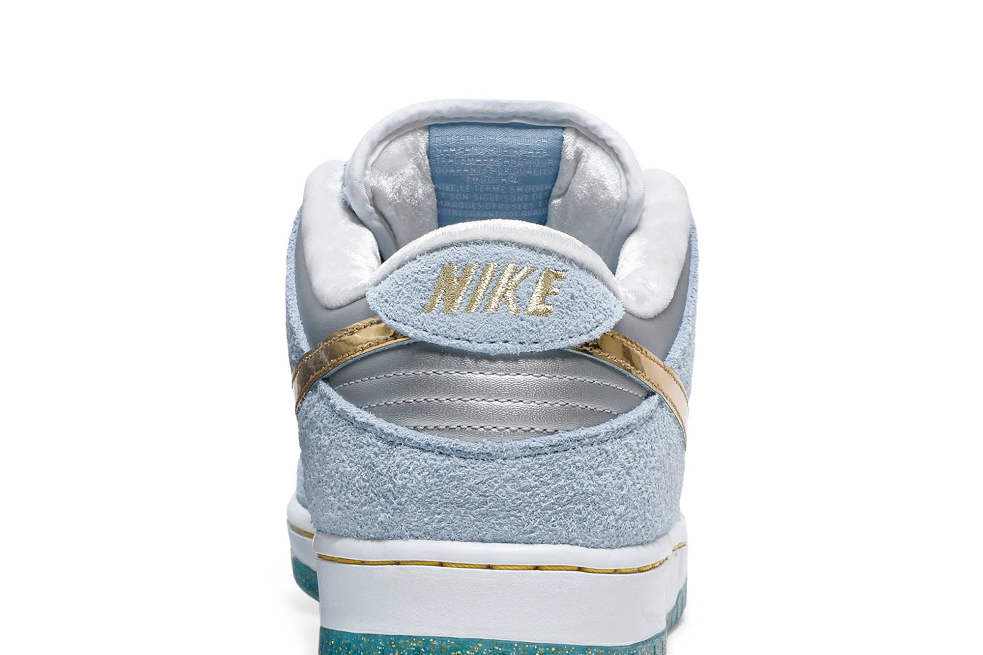 Nike SB Dunk Low ‘Holiday Special’